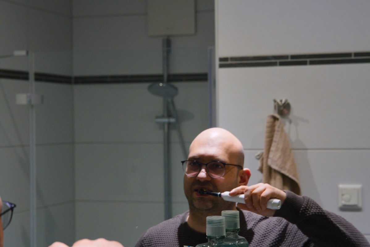 Nourishing eye cream for men